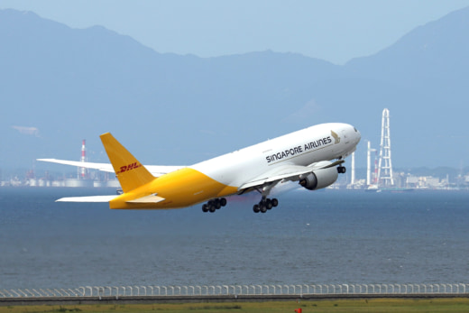 20231011dhl 520x347 - DHL／中部国際空港経由アジア-北米間の貨物専用路線開設