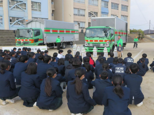 20231129fukutsu11 520x387 - 福山通運／広島県府中市の中学で交通安全教室開催