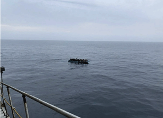 0201nihonyusen 520x378 - 日本郵船／運行中の自動車専用船が地中海で人命救助
