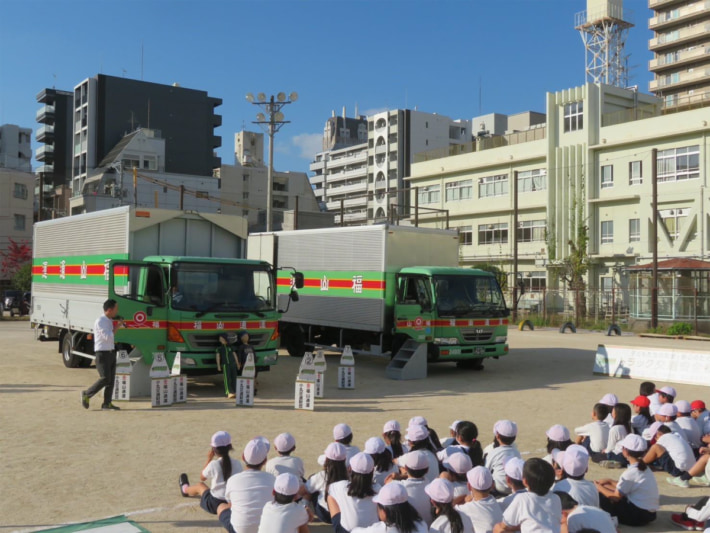20241114fukuyamatsuun01 710x533 - 福山通運／広島県の広島市立竹屋小学校で交通安全教室