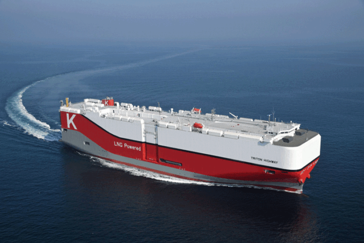 0410kawasaki1 710x474 - 川崎汽船／7000台積みLNG燃料自動車専用船が竣工