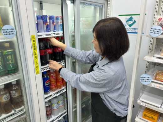 20251016sei03 520x389 - セイノーHD／ファミリーマート無人決済店舗で、商品輸送から陳列まで一括受注