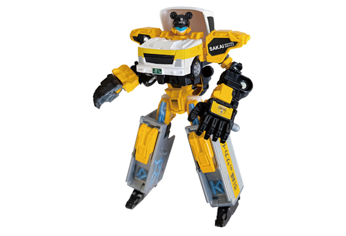 20251017sakai01 710x486 - サカイ引越センター／トミカの合体ロボに新ユニフォームで登場