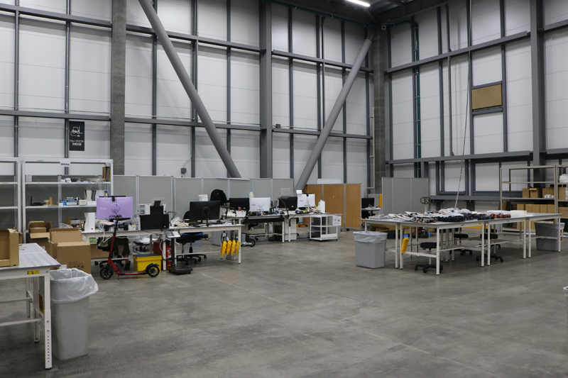 オークファン/埼玉県新座市で新物流センター稼働、OEM・PB事業拡大で規模4倍に 20251028synabiz3 - オークファン/埼玉県新座市で新物流センター稼働、OEM・PB事業拡大で規模4倍に