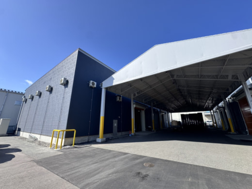 篠崎運送倉庫/岩手県北上市に玄米保管用の純木造定温倉庫竣工 20251107sino03 520x390 - 篠崎運送倉庫/岩手県北上市に玄米保管用の純木造定温倉庫竣工