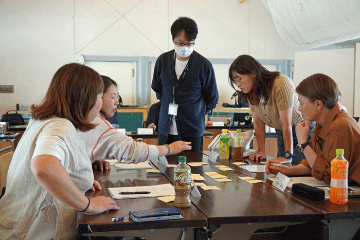 アサヒロジスティクス/初の女性サービスドライバー研修を開催 1105asahilogi2 - アサヒロジスティクス/初の女性サービスドライバー研修を開催