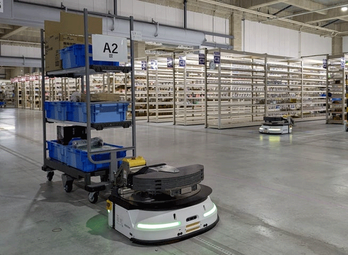 LexxPluss/イオンネクストのセンターにかご台車・6輪台車自動搬送S導入へ 20251104lexx - LexxPluss/イオンネクストのセンターにかご台車・6輪台車自動搬送S導入へ