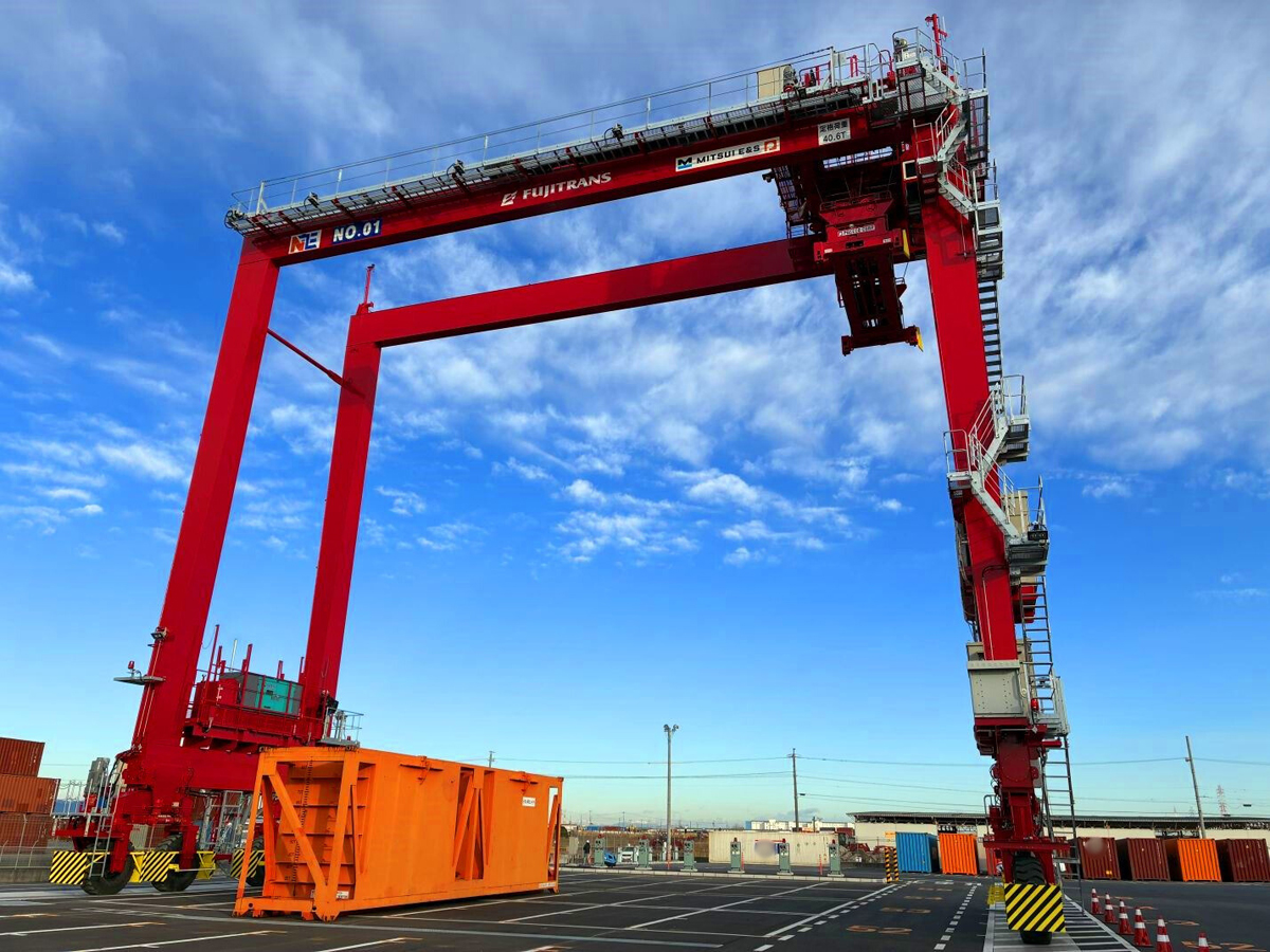 フジトランス/愛知県の西浜コンテナヤードでラバータイヤ式門型クレーン導入 20260202fu01 - フジトランス/愛知県の西浜コンテナヤードでラバータイヤ式門型クレーン導入