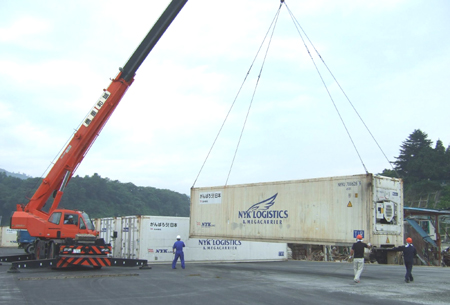 20110622yusen - 日本郵船／宮城県女川町へ冷凍コンテナを無償提供